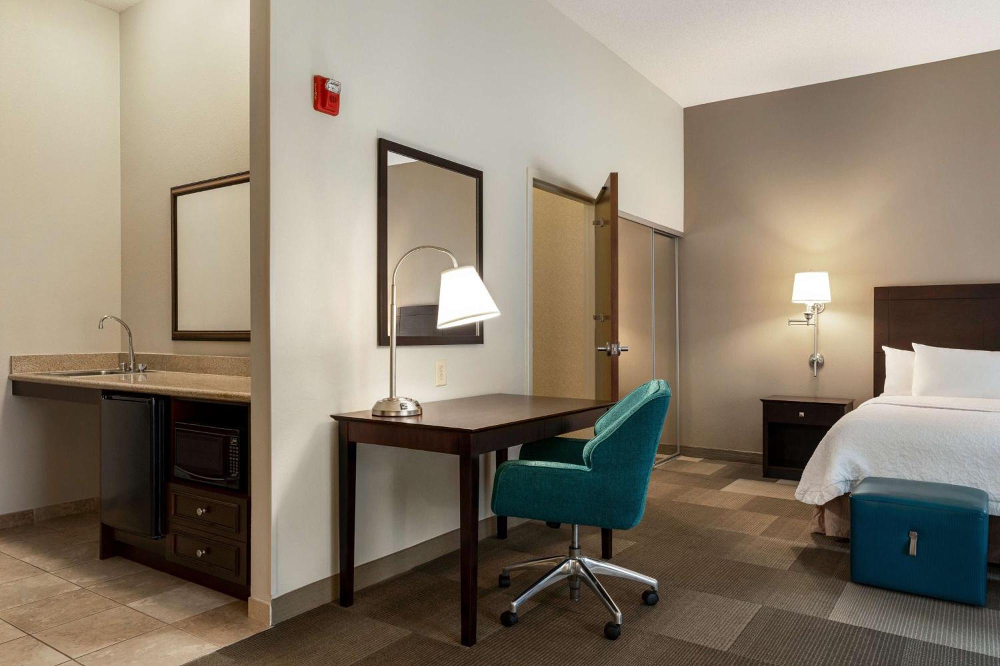 Hampton Inn&Suites Atlanta Airport West Camp Creek Pkwy College Park Zewnętrze zdjęcie